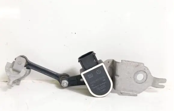 Mercedes-Benz EQC Air suspension front height level sensor A0009053704