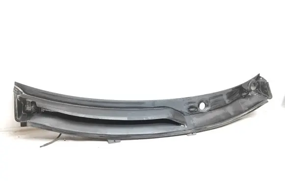 Nissan Rogue Wiper trim 668626RF1A 668626RF3A