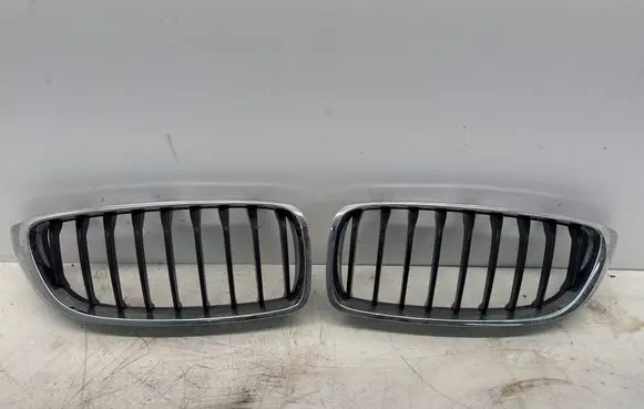 BMW M4 F82 F83 Front grill 7294813 7294814
