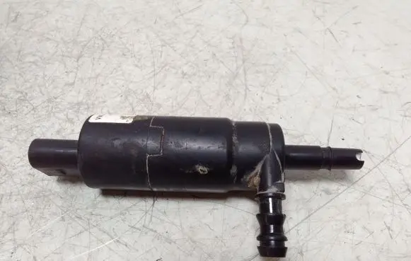 Volkswagen PASSAT B5.5 Headlight washer pump 3B0955681A