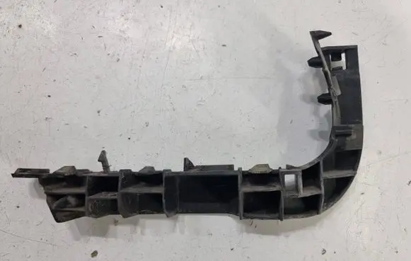 Audi A3 S3 8V Bumper support mounting bracket corner 8V3807184A