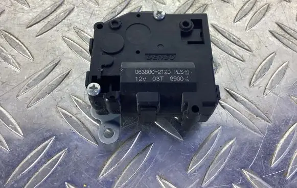 Lexus RC Air flap motor/actuator 0638002120