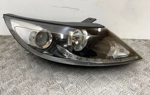 KIA Sportage Headlight/headlamp 