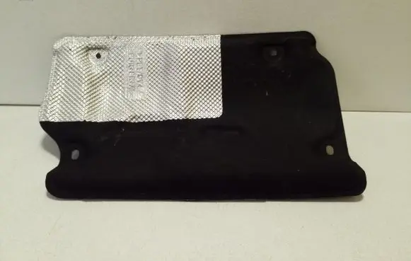 Volvo XC90 Heat shield in engine bay 31353956
