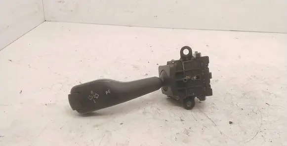 BMW 5 E39 Indicator stalk 8363668K 01104010