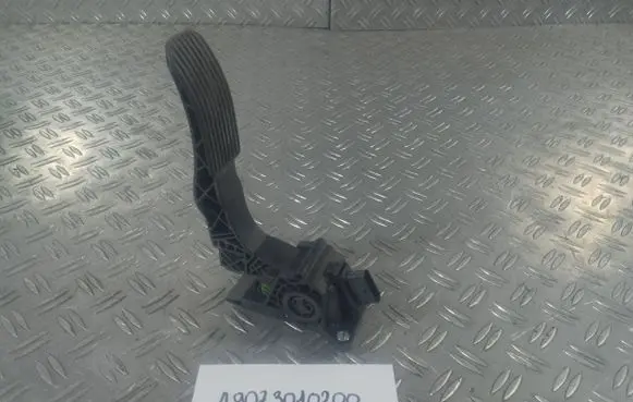 Mercedes-Benz Sprinter W907 W910 Accelerator throttle pedal A9073010200