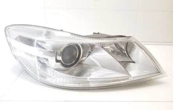 Skoda Octavia Mk2 (1Z) Headlight/headlamp 5DV00961000 7L6941329B