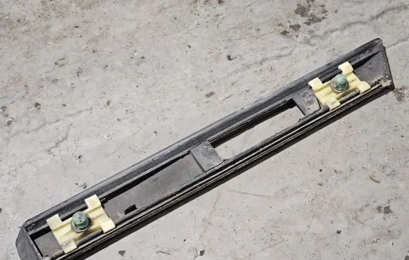 BMW 7 E38 Fender trim (molding) 8208387 8165219