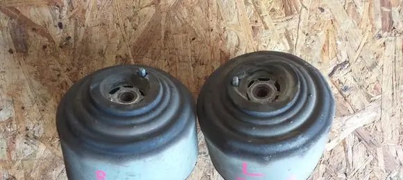 Mercedes-Benz CLK A209 C209 Engine mount vacuum valve 