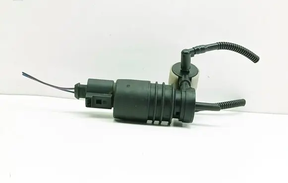 Audi A4 S4 B6 8E 8H Windscreen/windshield washer pump 1J0973722
