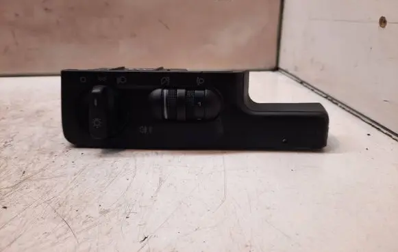 Volkswagen PASSAT B4 Light switch 3A1941531E 04051304