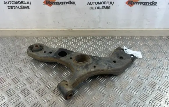 Toyota RAV 4 (XA40) Front lower control arm/wishbone