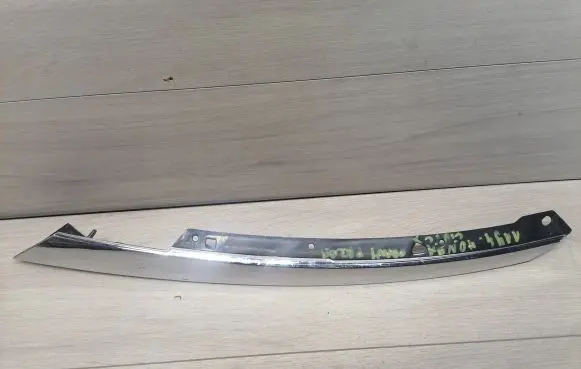 Honda Civic X Under headlight/headlamp trim 71123TEAT0XXM1