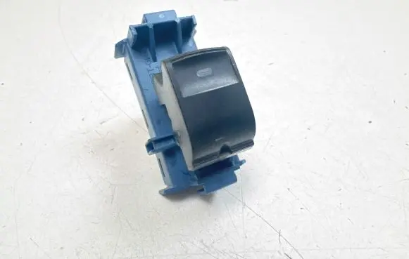 Toyota Verso Electric window control switch 8481005070 30170440 02009