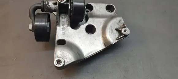 BMW 3 E46 A/C compressor mount bracket 7787319