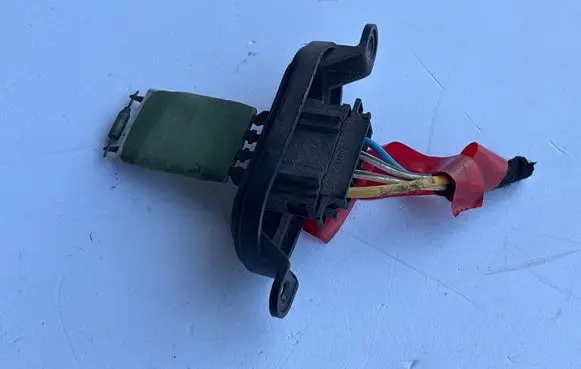Volkswagen Transporter - Caravelle T5 Heater blower motor/fan resistor PA66GB20GF10