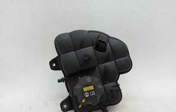 BMW M8 F93 Gran Coupe Coolant expansion tank/reservoir cap 7889451 17137889450