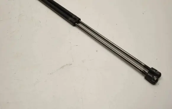 Mercedes-Benz ML W163 Tailgate strut A1637400345