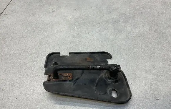 Audi A3 S3 8V Engine bonnet/hood lock/latch loop/hook 8V0823186B