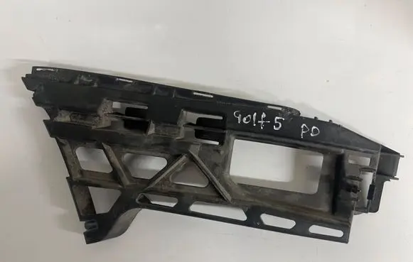 Volkswagen Golf V Front bumper mounting bracket 1K0807178