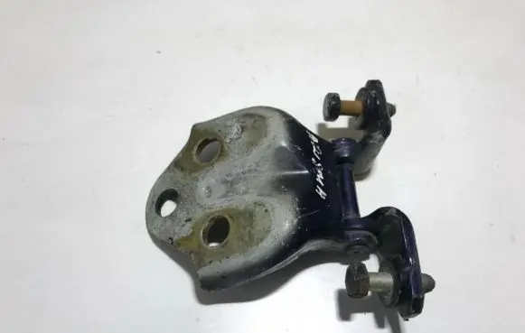 Mitsubishi Carisma Front door upper hinge