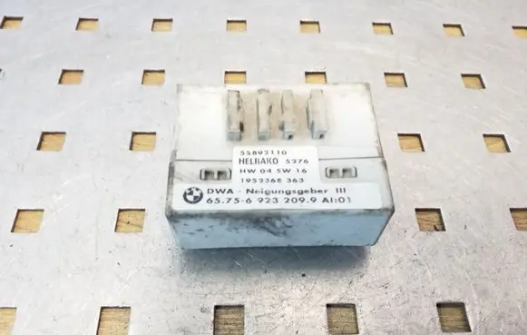 BMW 3 E46 Yaw turn rate sensor 657569232099