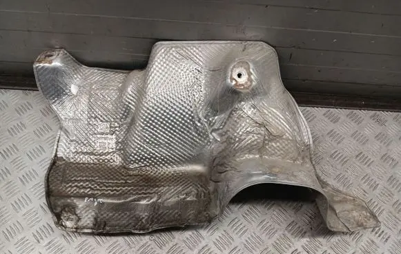 Chrysler Pacifica Exhaust heat shield 68477637AA