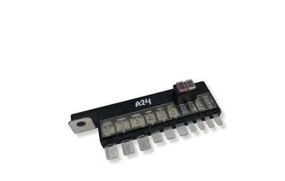 Hyundai Tucson TL Fuse module MG666097 9130AD725AQQH