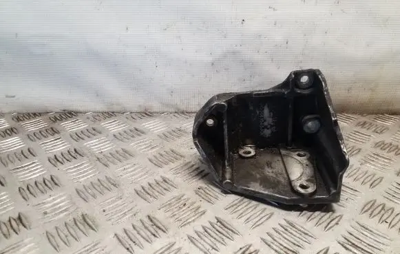 Jeep Grand Cherokee (WJ) Power steering pump mounting bracket 53013545AA