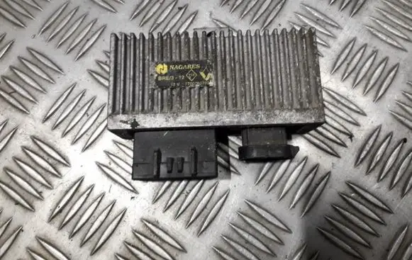 Renault Laguna I Glow plug pre-heat relay 7700100703