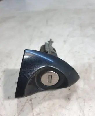 BMW X5 E53 Front door lock (next to the handle) 
