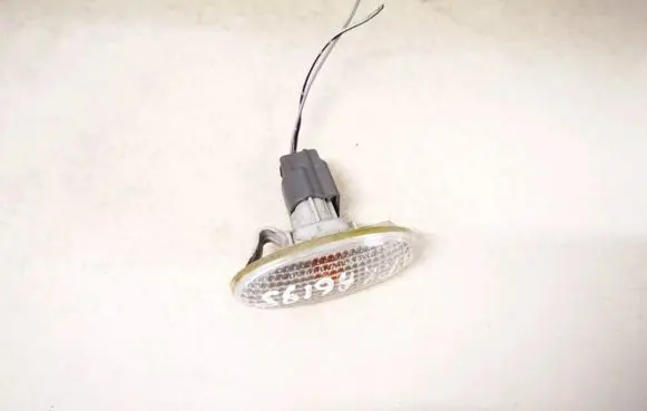 Mazda 5 Front fender indicator light p2829