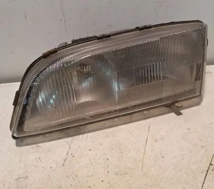 Volvo S70 V70 V70 XC Headlight/headlamp dust cover 145222