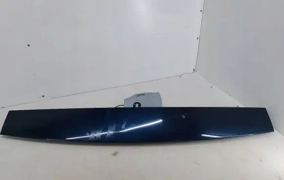 Tailgate/trunk spoiler
