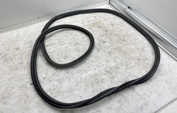 Tesla Model Y Trunk rubber seal (body) 149768199B