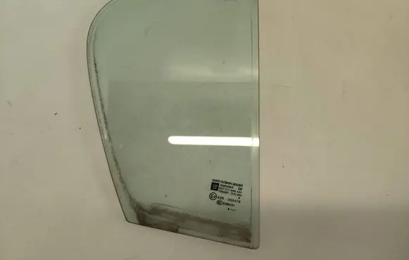 Opel Corsa D Rear vent window glass DOT211M86AS2 E000191 43R000479