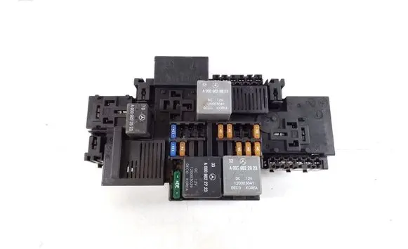 Mercedes-Benz C W205 Fuse module A2229063202