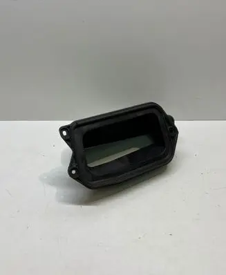Porsche Macan (95B) Air intake duct part 8K1819904