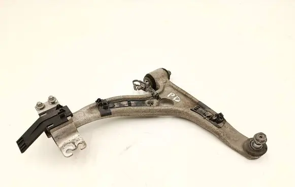 Mercedes-Benz A W176 Front lower control arm/wishbone A2463330100 A2463330200