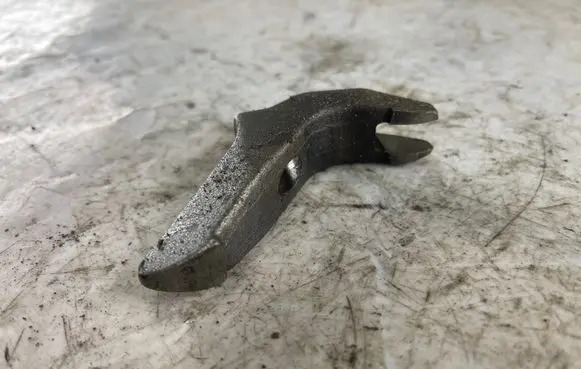 Nissan Patrol Y61 Fuel Injector clamp holder