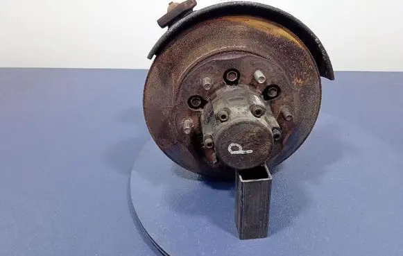 Nissan Terrano Front wheel hub spindle knuckle