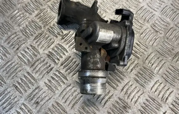 Nissan Juke I F15 Throttle valve 8200614985 179107093
