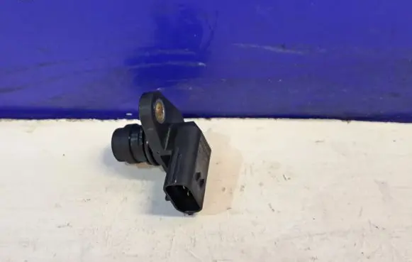 Volvo S60 Camshaft position sensor 8658495