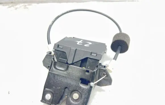 Mercedes-Benz CLK A209 C209 Loading door lock A1717500085