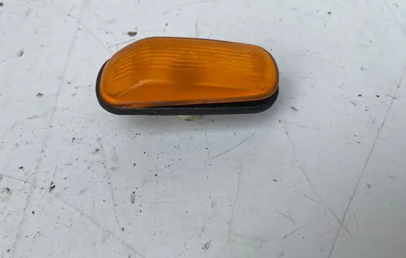 Saab 9-5 Front fender indicator light