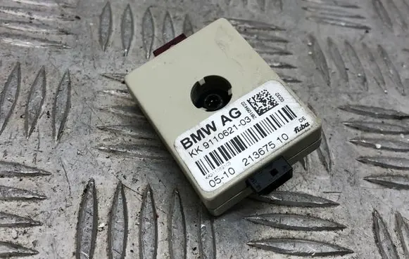 BMW 3 E90 E91 Antenna control unit 21367510 9110621