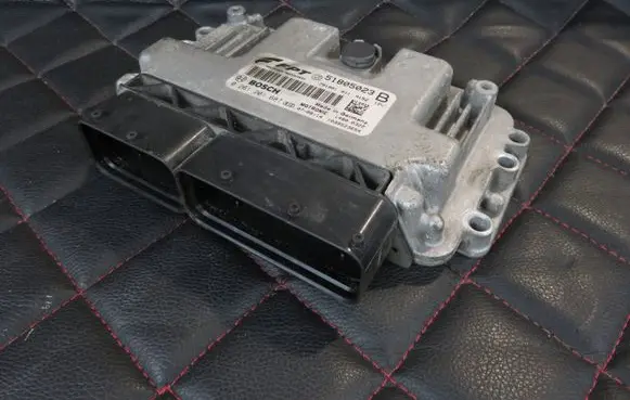 Fiat Bravo Engine ECU kit and lock set 51805023 1039S23654 0261201687