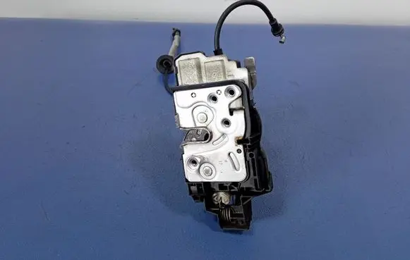 Volvo S90, V90 Rear door lock 31462449