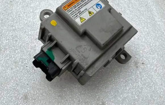 Tesla Model S Other control units/modules 103281700A 04212014 0367