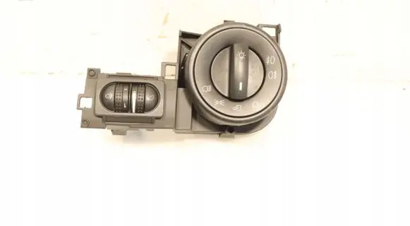 Volkswagen Touareg I Light switch 7L6858903T